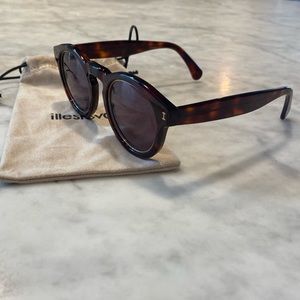 illesteva round tortoise sunglasses
